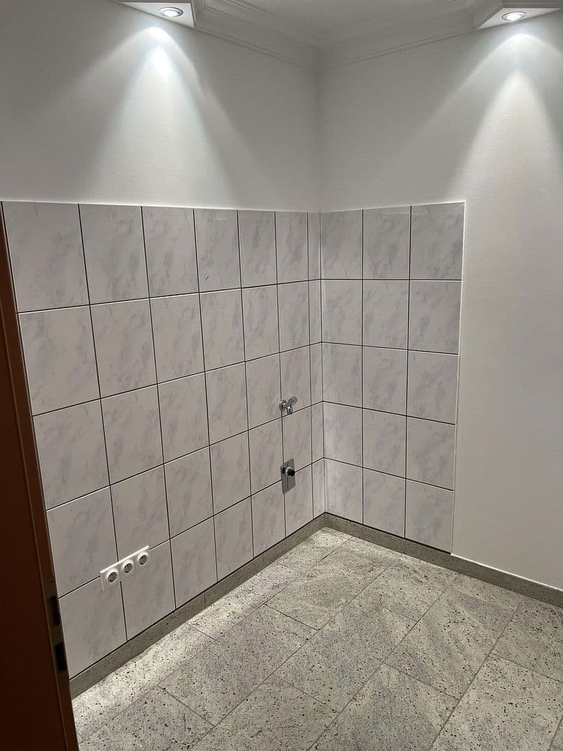 Pronájem bytu 3+1 83 m², Köln, Severní Porýní-Vestfálsko Pronájem bytu 3+1 83 m², Köln, Severní Porýní-Vestfálsko