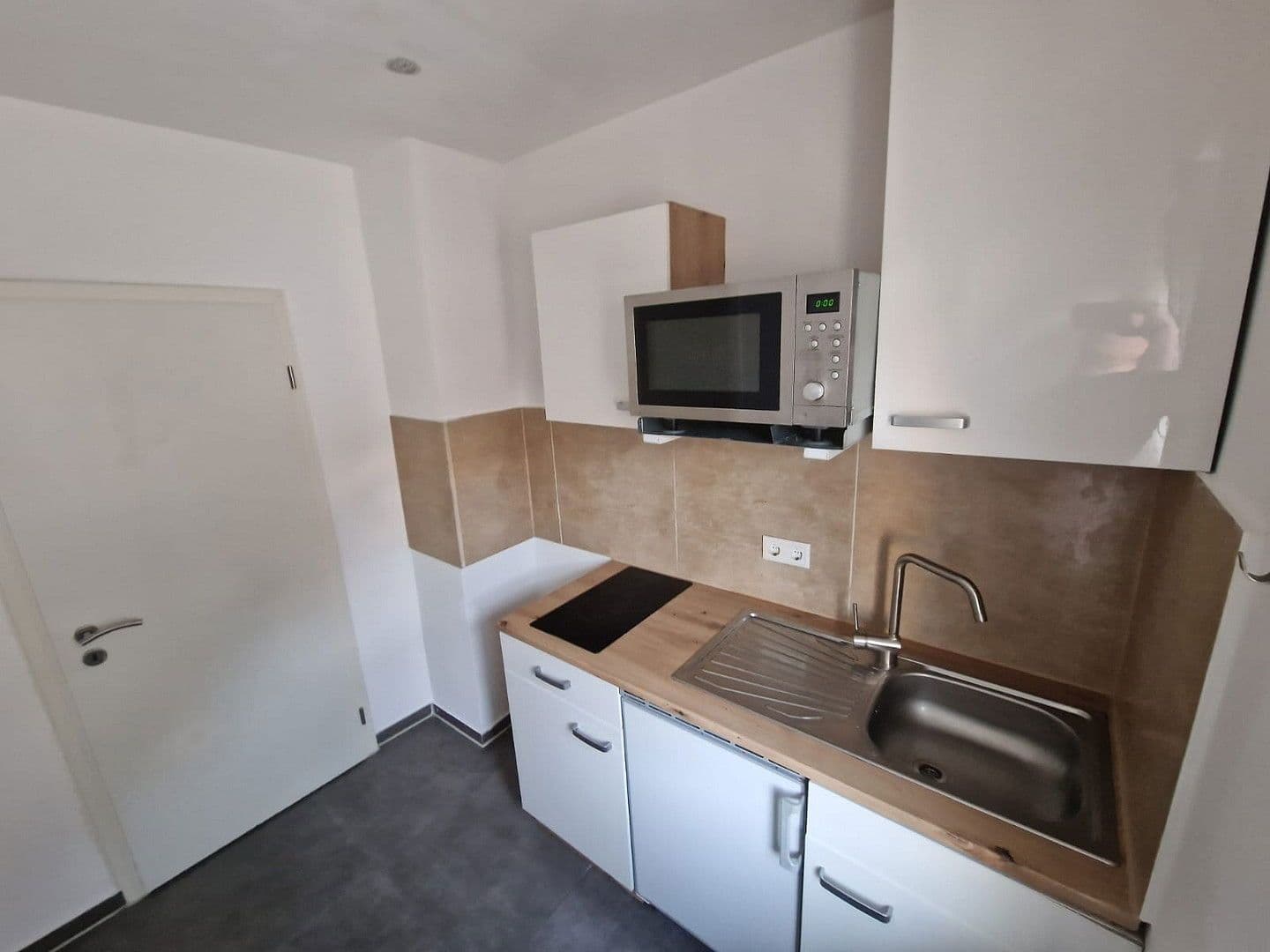 Pronájem bytu 1+1 35 m², Pfortenstrasse 18, Frankfurt am Main, Hessen Pronájem bytu 1+1 35 m², Pfortenstrasse 18, Frankfurt am Main, Hessen