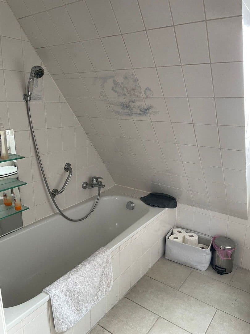 Pronájem bytu 114 m², Bingen, Bádensko-Württembersko Pronájem bytu 114 m², Bingen, Bádensko-Württembersko