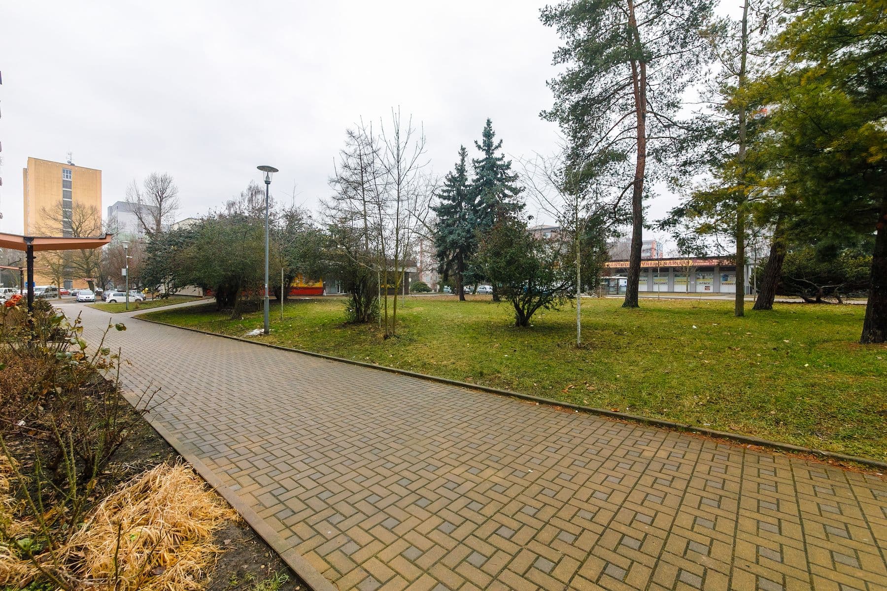 Prodej bytu 2+1 55 m², Rumunská, Čelákovice, Středočeský kraj Prodej bytu 2+1 55 m², Rumunská, Čelákovice, Středočeský kraj
