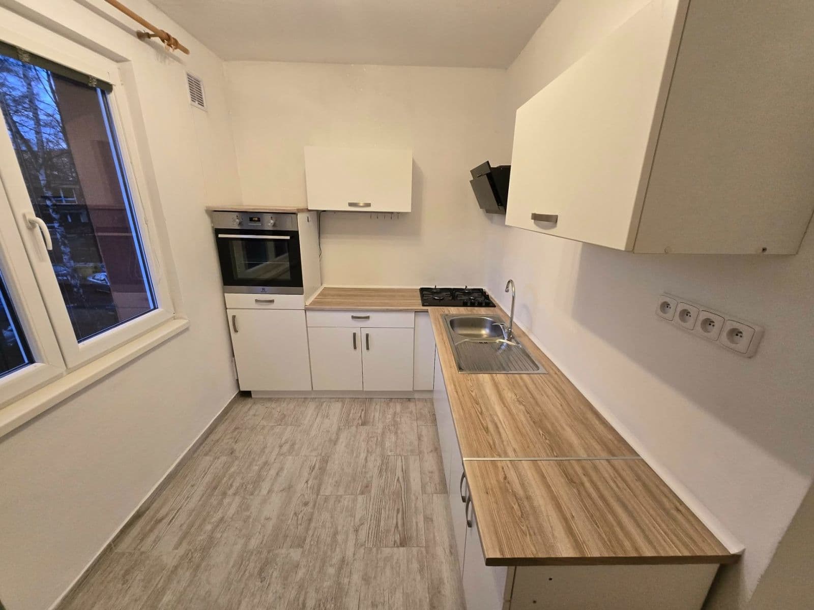 Pronájem bytu 2+1 54 m², Beskydská, Frýdek-Místek, Moravskoslezský kraj Pronájem bytu 2+1 54 m², Beskydská, Frýdek-Místek, Moravskoslezský kraj