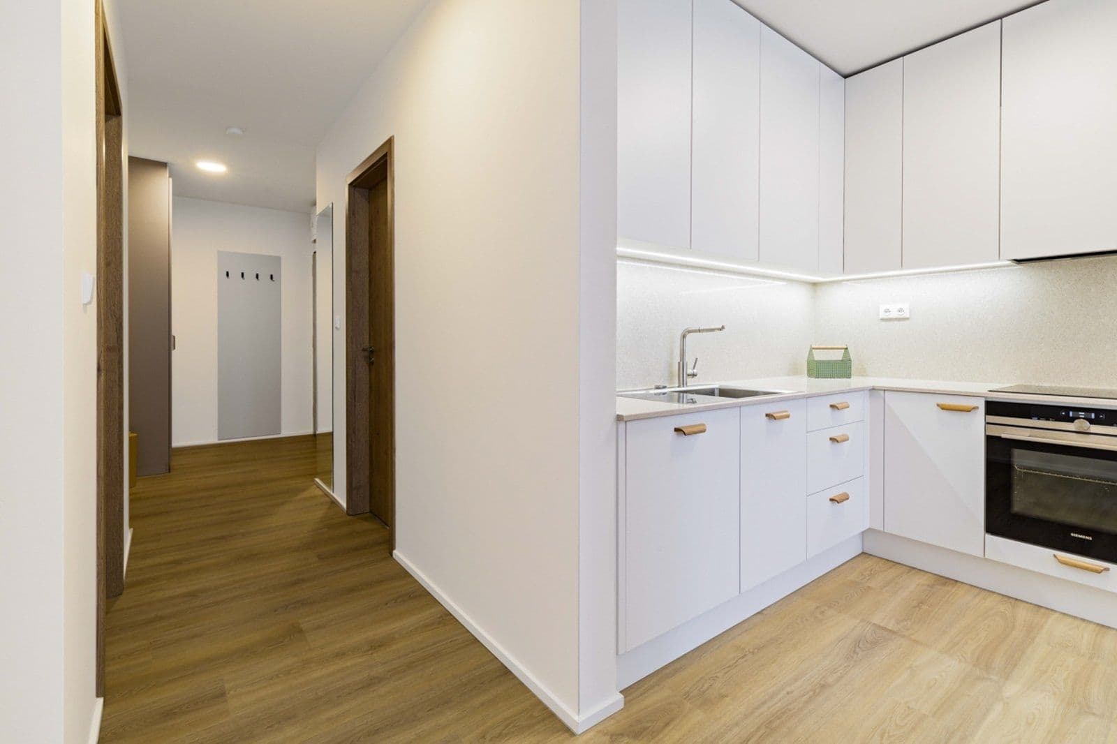 Pronájem bytu 3+1 61 m², U Pergamenky, Praha, Praha Pronájem bytu 3+1 61 m², U Pergamenky, Praha, Praha