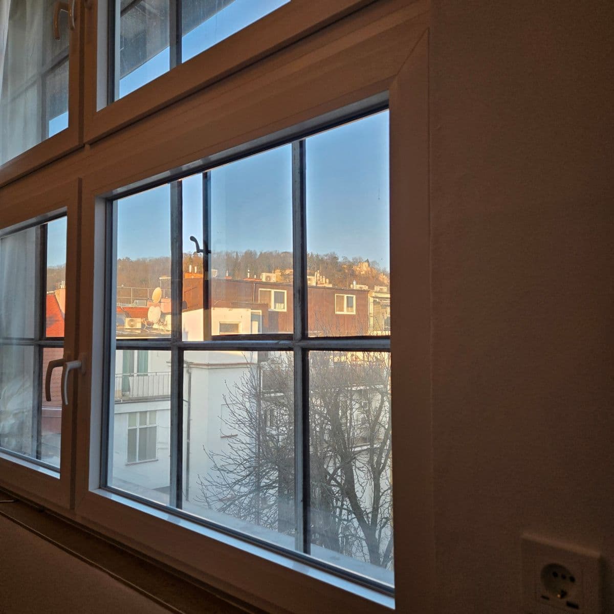 Pronájem bytu 1+1 40 m², Janáčkovo nábřeží, Praha, Praha Pronájem bytu 1+1 40 m², Janáčkovo nábřeží, Praha, Praha