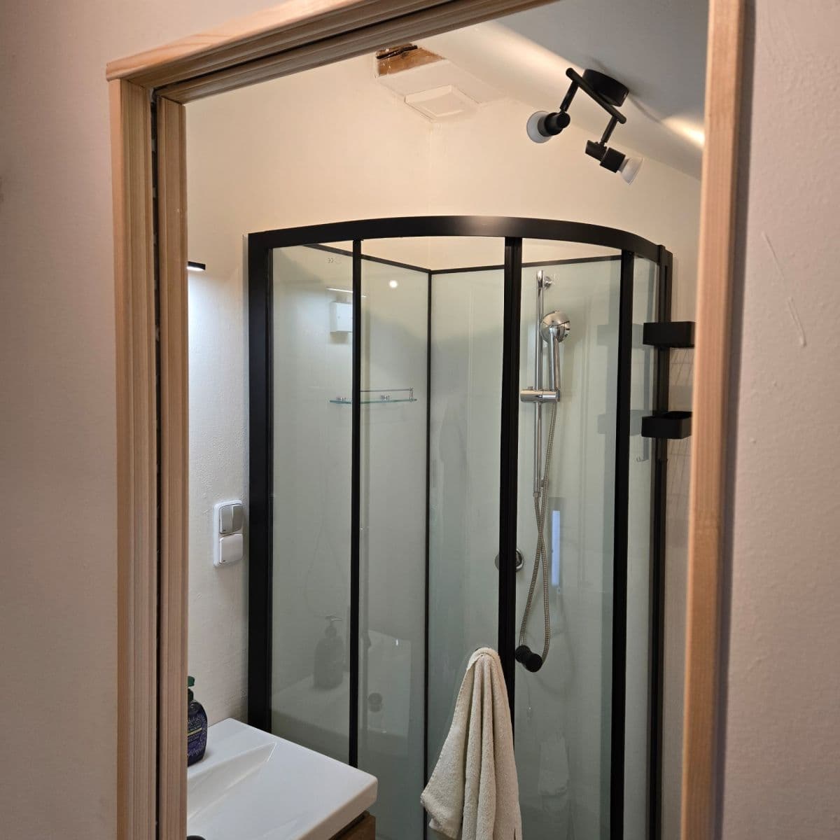 Pronájem bytu 1+1 40 m², Janáčkovo nábřeží, Praha, Praha Pronájem bytu 1+1 40 m², Janáčkovo nábřeží, Praha, Praha