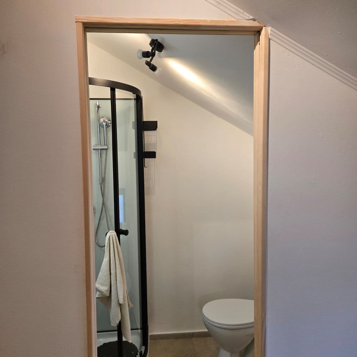 Pronájem bytu 1+1 40 m², Janáčkovo nábřeží, Praha, Praha Pronájem bytu 1+1 40 m², Janáčkovo nábřeží, Praha, Praha