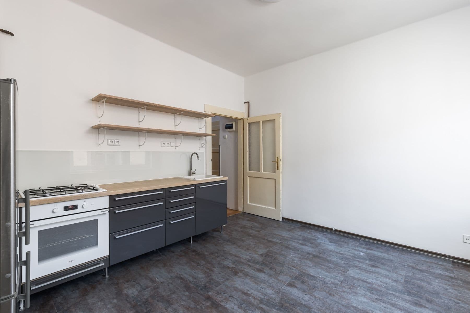 Pronájem bytu 1+1 45 m², Zdaru, Praha, Praha Pronájem bytu 1+1 45 m², Zdaru, Praha, Praha