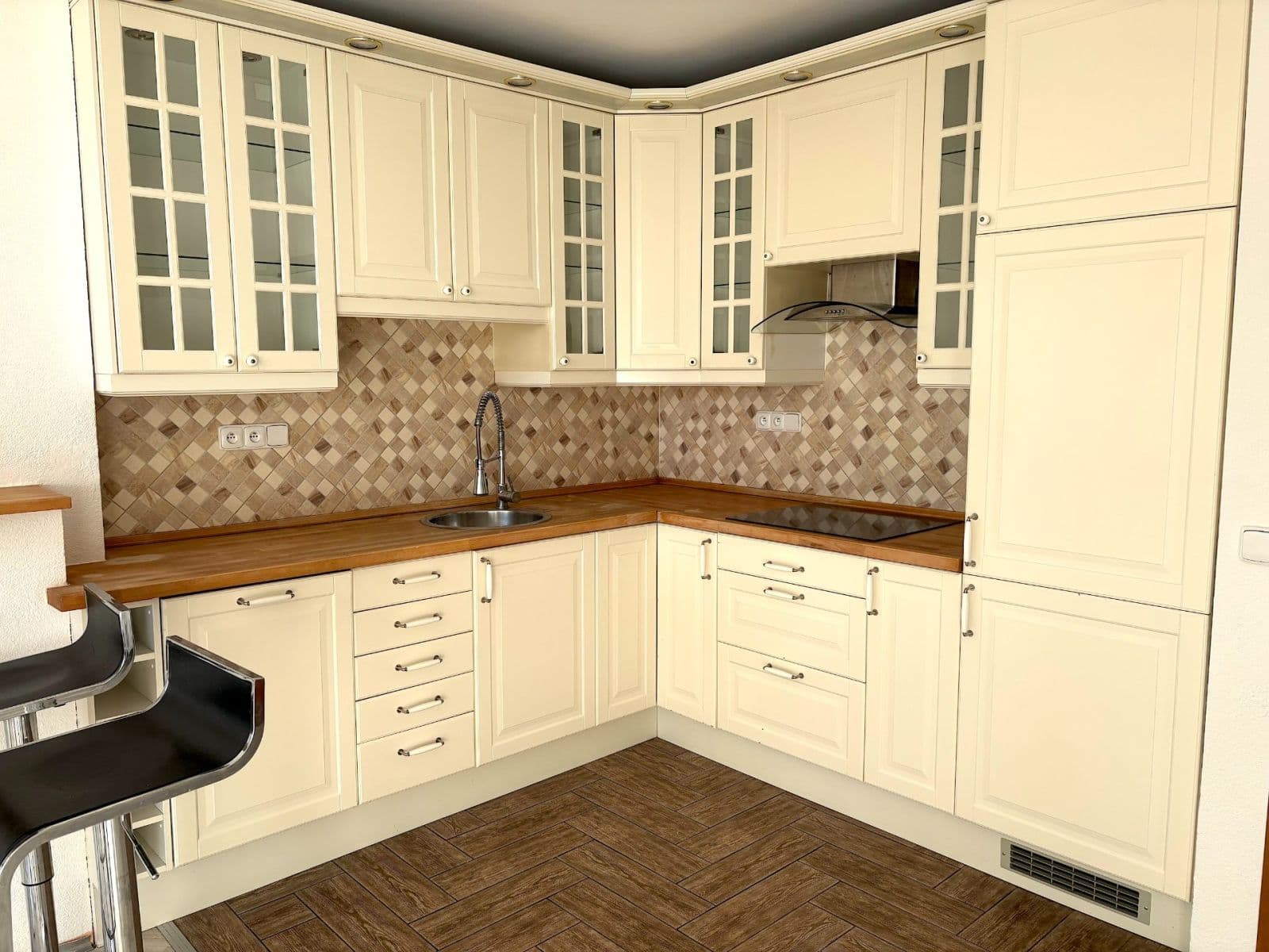 Prodej bytu 2+kk 54 m², Zvoncovitá, Praha, Praha Prodej bytu 2+kk 54 m², Zvoncovitá, Praha, Praha