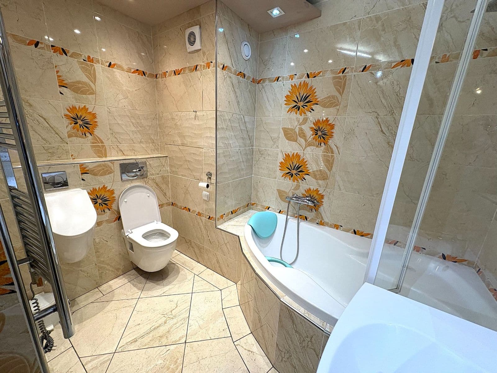 Prodej bytu 2+kk 54 m², Zvoncovitá, Praha, Praha Prodej bytu 2+kk 54 m², Zvoncovitá, Praha, Praha