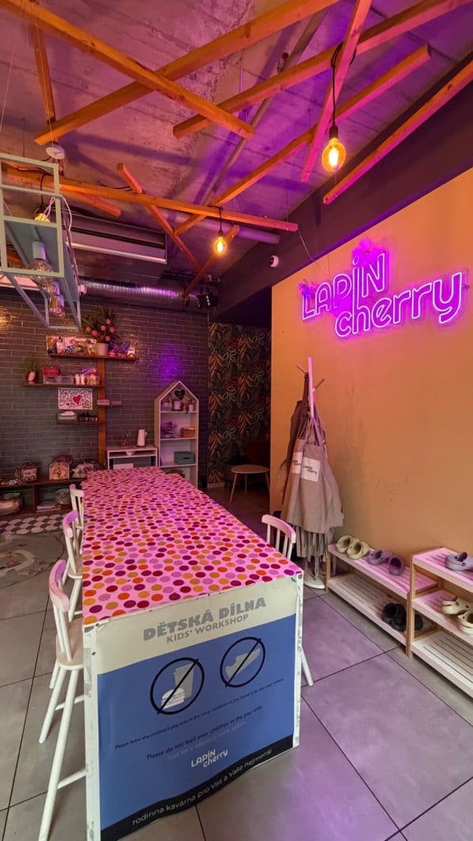 Pronájem nebytového prostoru 200 m², Sokolovská, Praha, Praha Pronájem nebytového prostoru 200 m², Sokolovská, Praha, Praha