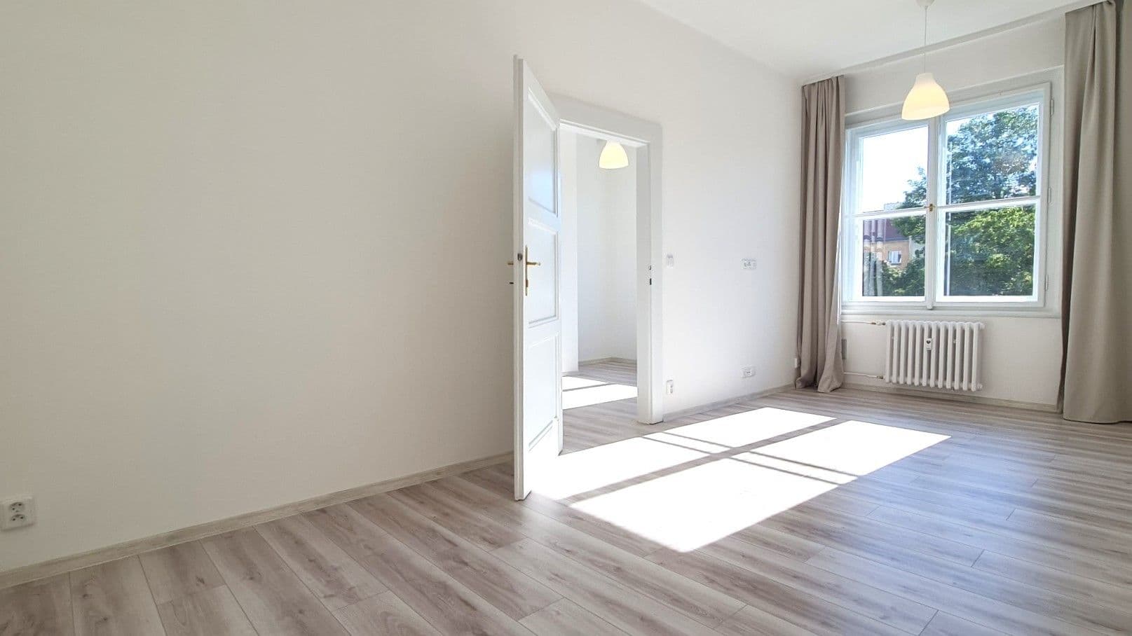 Pronájem bytu 2+1 50 m², Na Louži, Praha, Praha Pronájem bytu 2+1 50 m², Na Louži, Praha, Praha