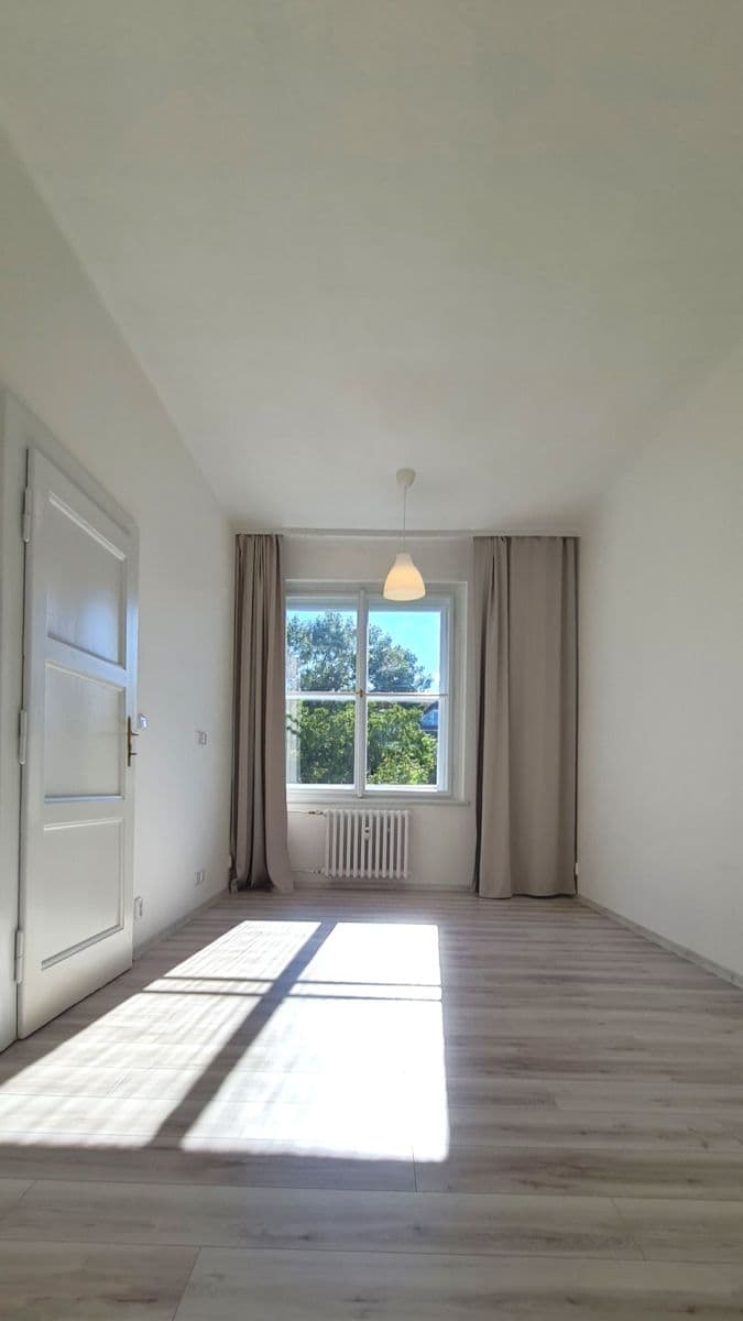 Pronájem bytu 2+1 50 m², Na Louži, Praha, Praha Pronájem bytu 2+1 50 m², Na Louži, Praha, Praha