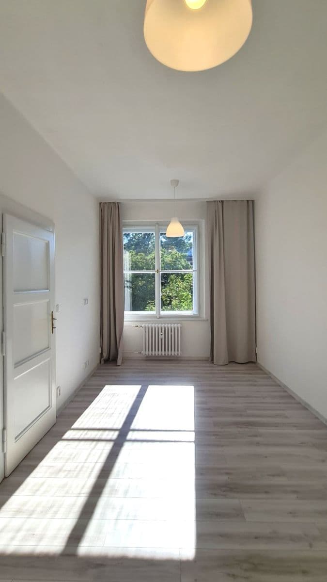 Pronájem bytu 2+1 50 m², Na Louži, Praha, Praha Pronájem bytu 2+1 50 m², Na Louži, Praha, Praha