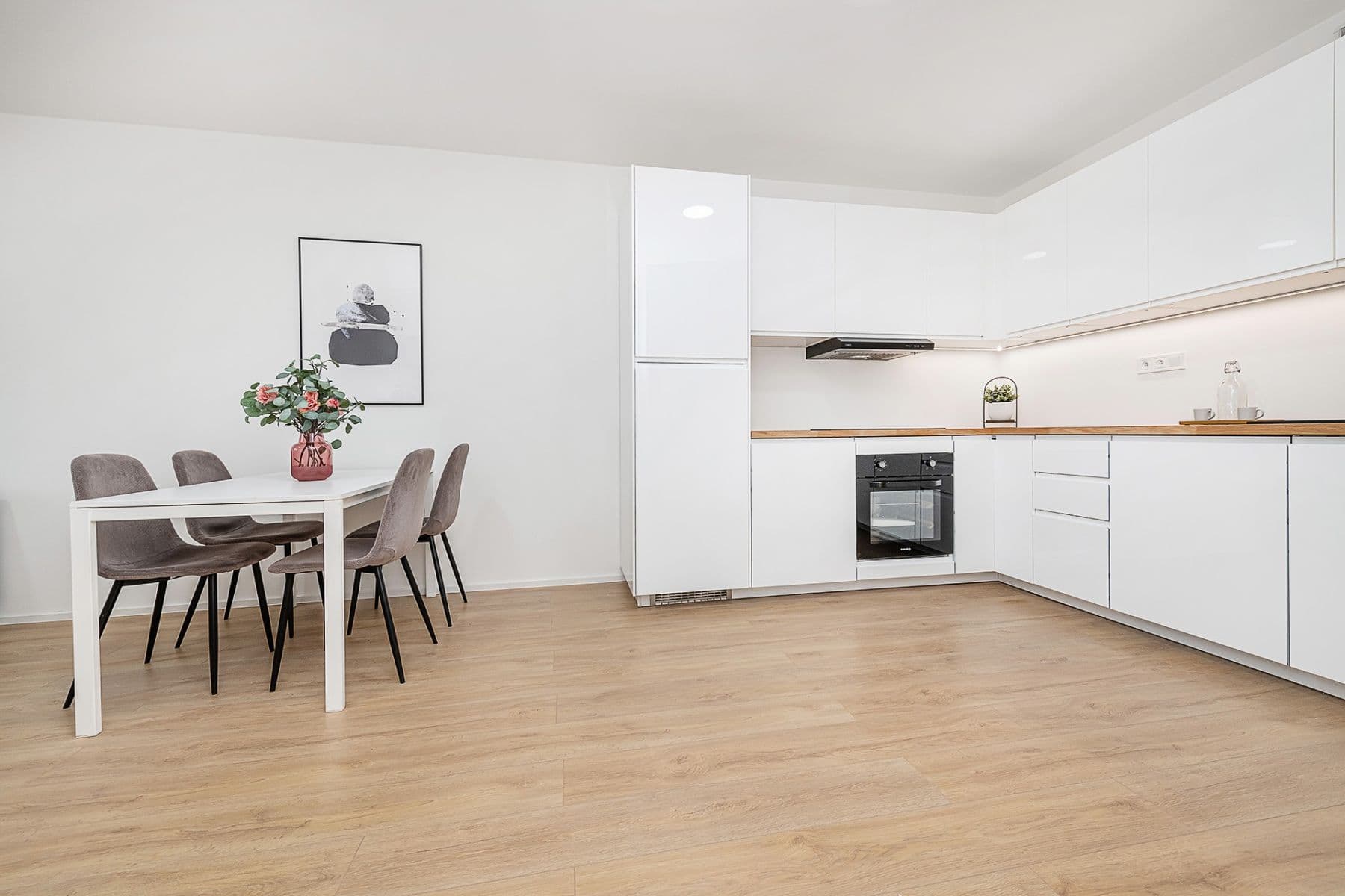 Prodej bytu 3+kk 68 m², Poljanovova, Praha, Praha Prodej bytu 3+kk 68 m², Poljanovova, Praha, Praha