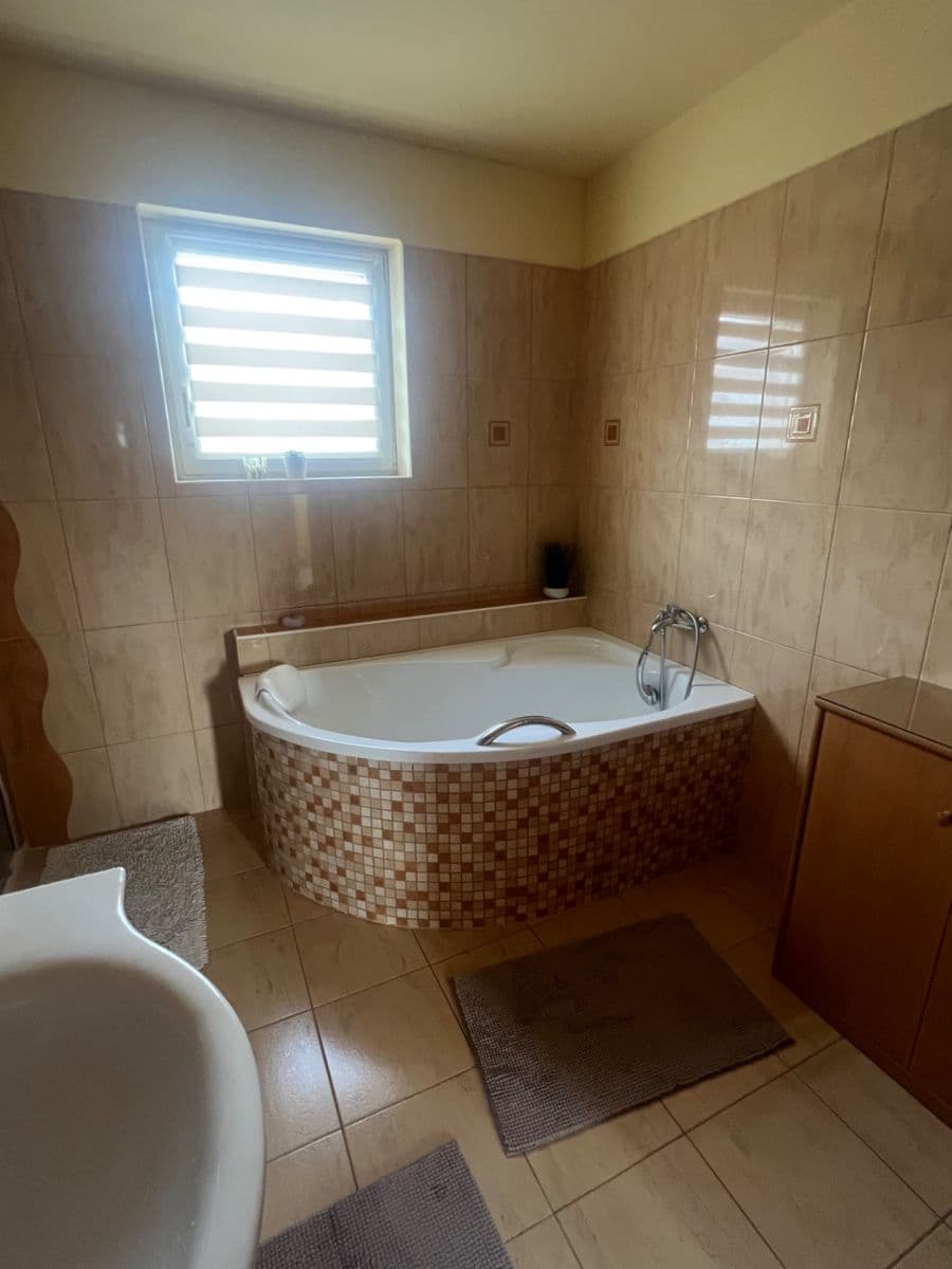 Prodej domu 180 m², pozemek 1.443 m², Netín, Kraj Vysočina Prodej domu 180 m², pozemek 1.443 m², Netín, Kraj Vysočina