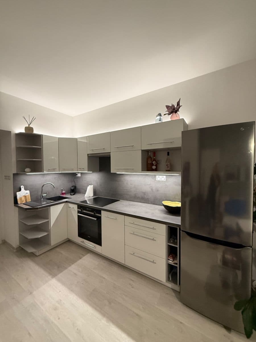 Pronájem bytu 2+kk 53 m², U Svobodárny, Praha, Praha Pronájem bytu 2+kk 53 m², U Svobodárny, Praha, Praha