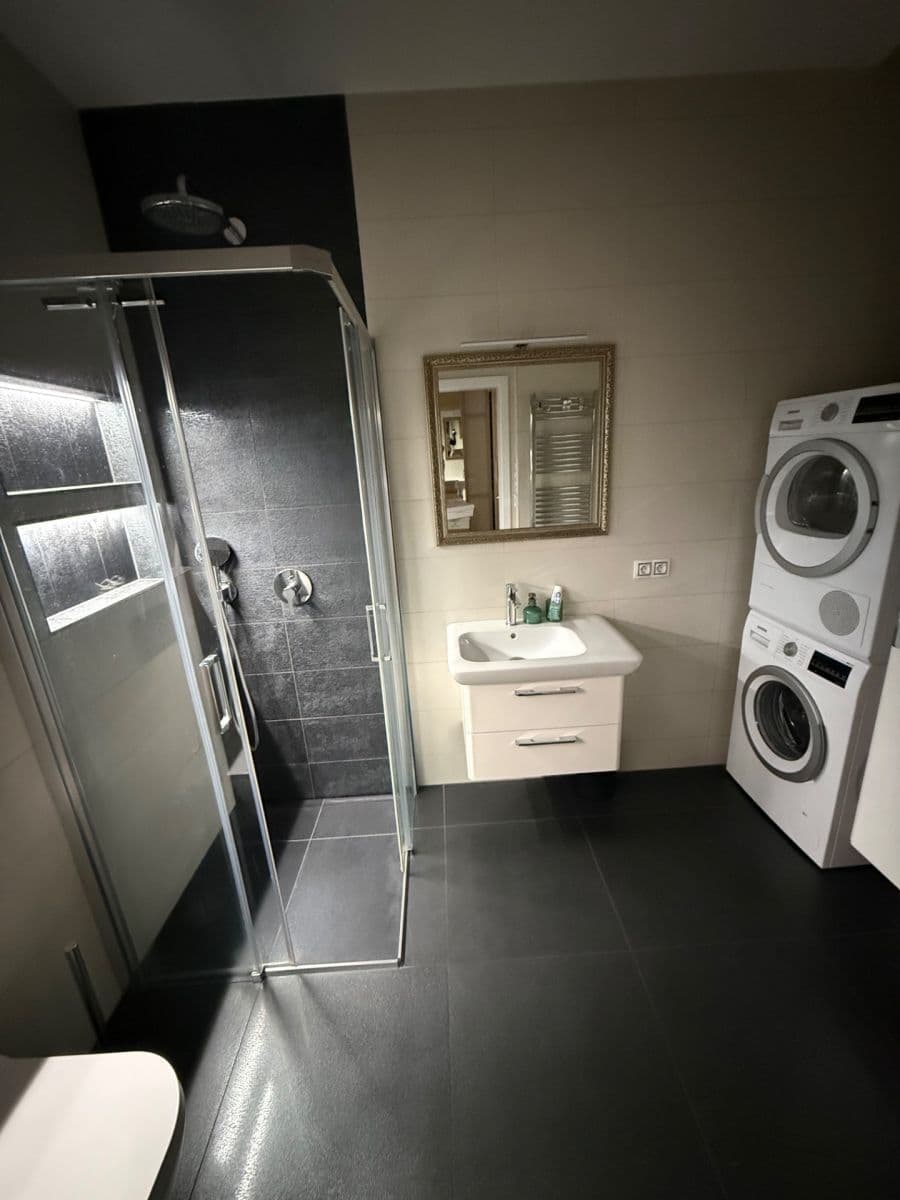 Pronájem bytu 2+kk 53 m², U Svobodárny, Praha, Praha Pronájem bytu 2+kk 53 m², U Svobodárny, Praha, Praha