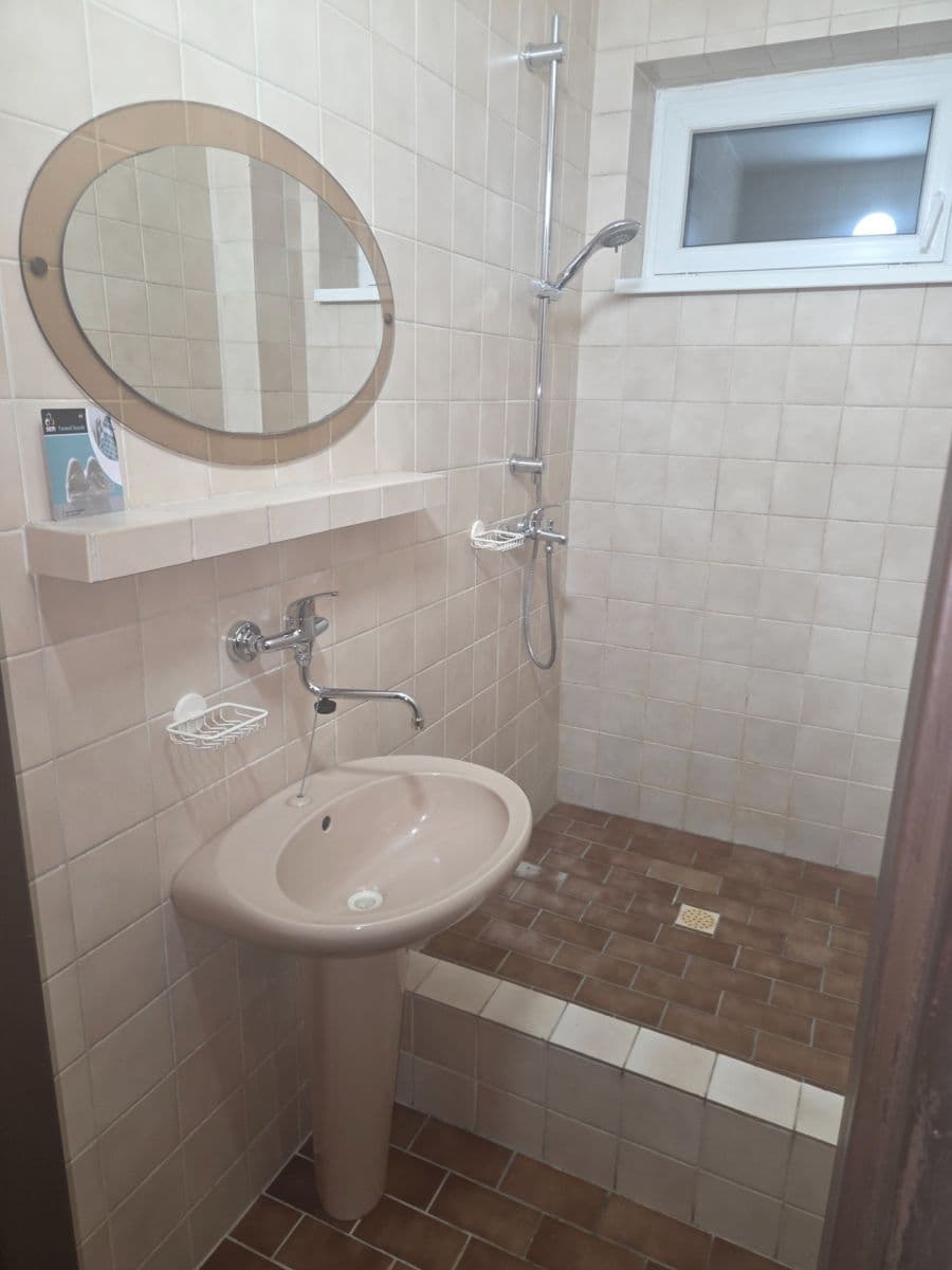 Pronájem bytu 2+1 60 m², K Dálnici, Panenské Břežany, Středočeský kraj Pronájem bytu 2+1 60 m², K Dálnici, Panenské Břežany, Středočeský kraj