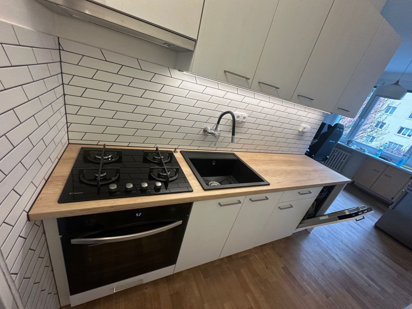 Prodej bytu 3+1 73 m², Jabloňová, Praha, Praha Prodej bytu 3+1 73 m², Jabloňová, Praha, Praha