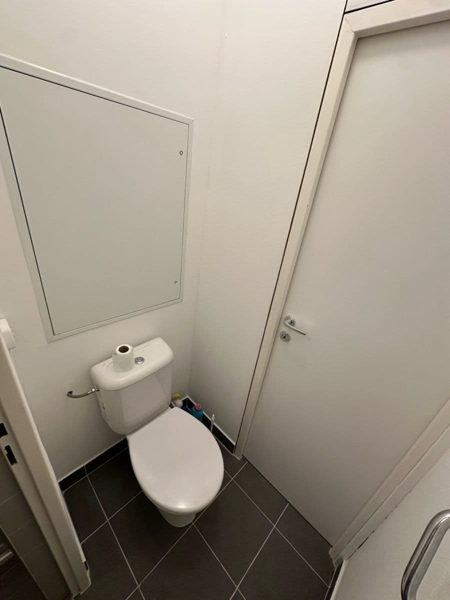 Prodej bytu 3+1 73 m², Jabloňová, Praha, Praha Prodej bytu 3+1 73 m², Jabloňová, Praha, Praha