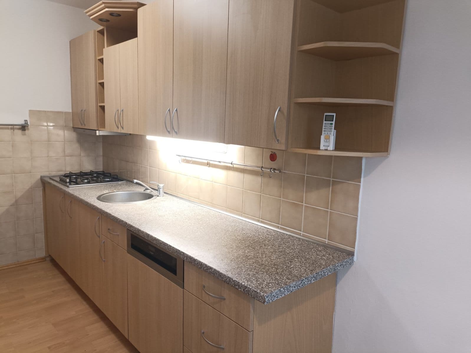 Pronájem bytu 3+1 81 m², Amforová, Praha, Praha Pronájem bytu 3+1 81 m², Amforová, Praha, Praha