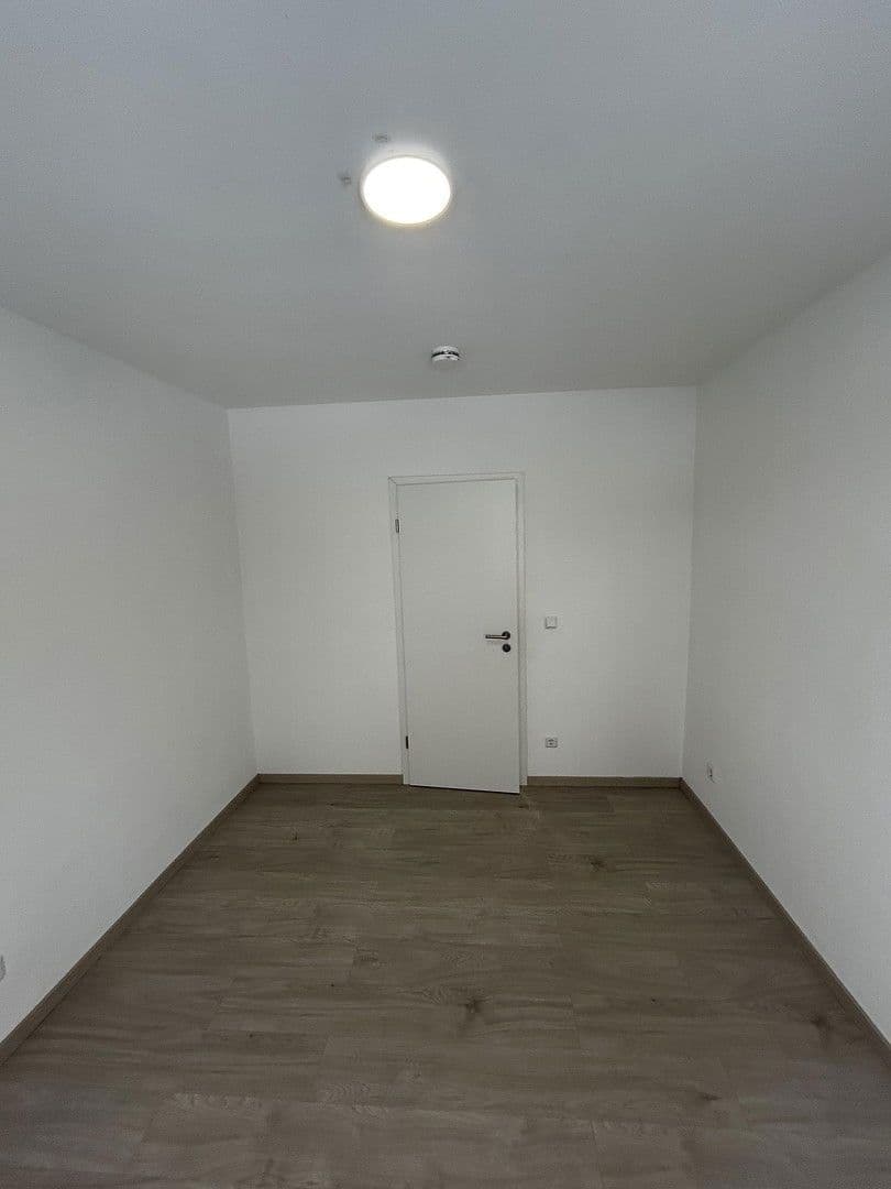 Pronájem bytu 4+1 92 m², Beethovenstraße 8-10, Baunatal, Hessen Pronájem bytu 4+1 92 m², Beethovenstraße 8-10, Baunatal, Hessen