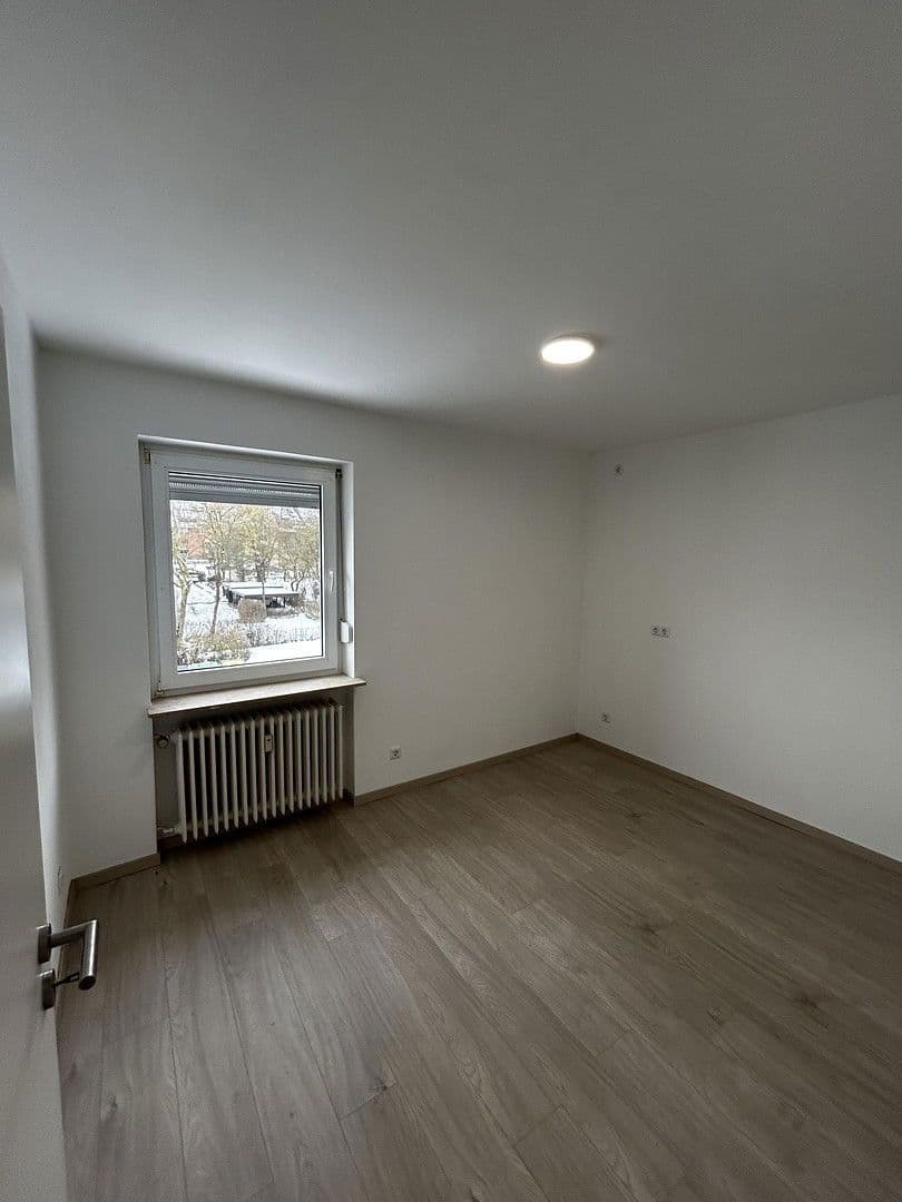 Pronájem bytu 4+1 92 m², Beethovenstraße 8-10, Baunatal, Hessen Pronájem bytu 4+1 92 m², Beethovenstraße 8-10, Baunatal, Hessen