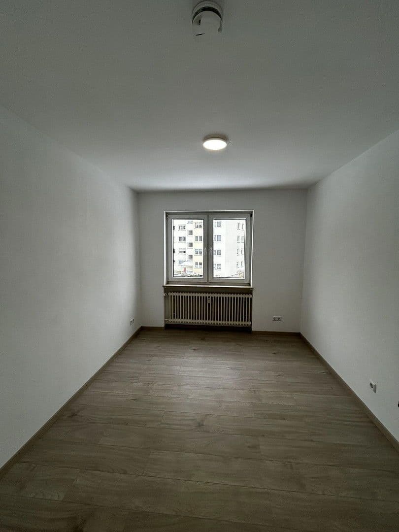 Pronájem bytu 4+1 92 m², Beethovenstraße 8-10, Baunatal, Hessen Pronájem bytu 4+1 92 m², Beethovenstraße 8-10, Baunatal, Hessen