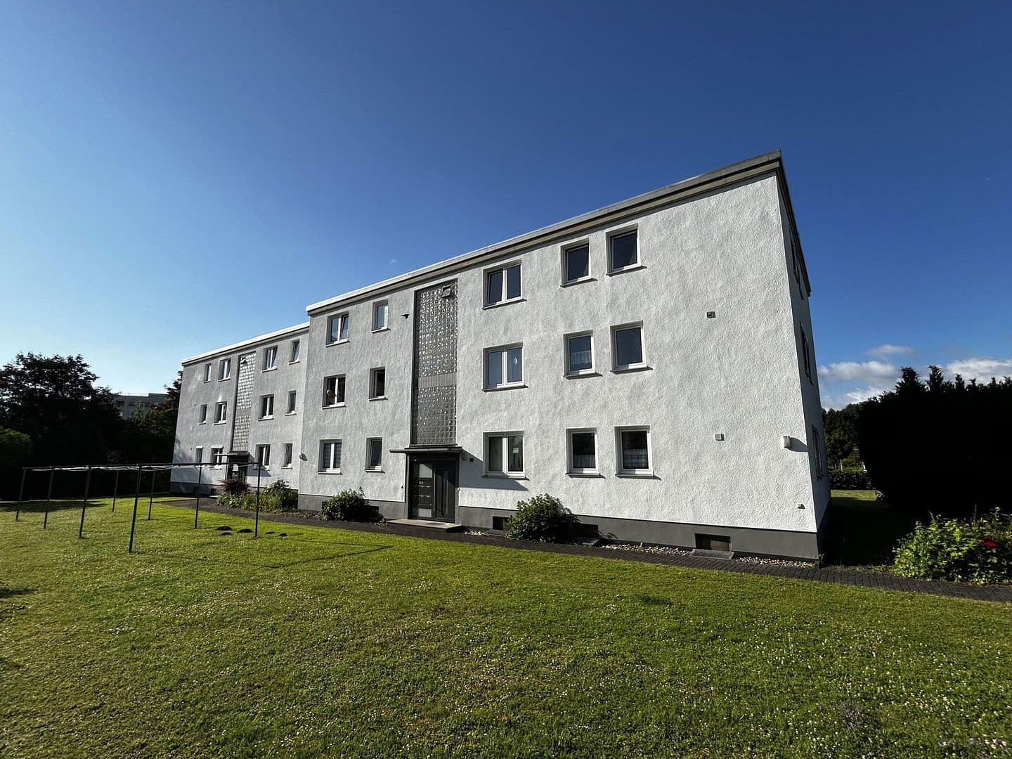 Pronájem bytu 4+1 92 m², Beethovenstraße 8-10, Baunatal, Hessen Pronájem bytu 4+1 92 m², Beethovenstraße 8-10, Baunatal, Hessen