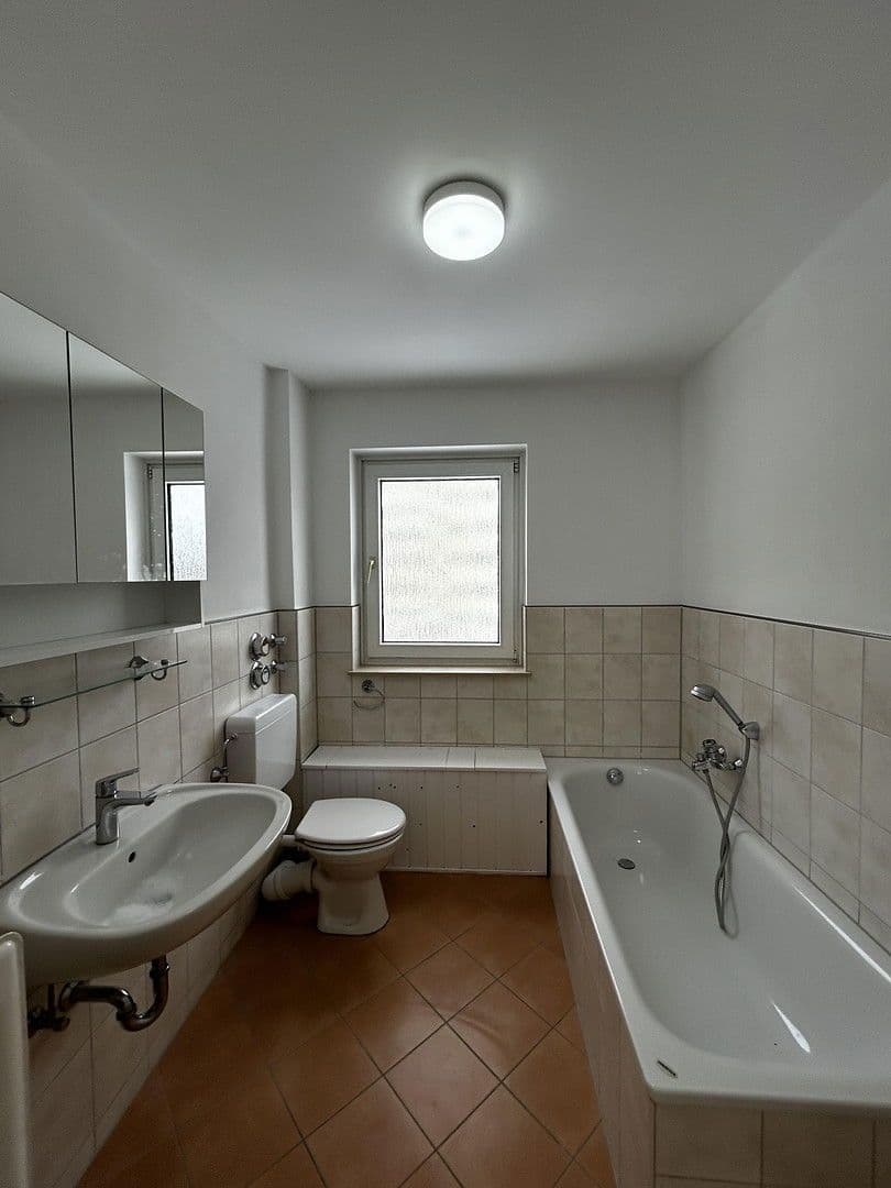 Pronájem bytu 4+1 92 m², Beethovenstraße 8-10, Baunatal, Hessen Pronájem bytu 4+1 92 m², Beethovenstraße 8-10, Baunatal, Hessen