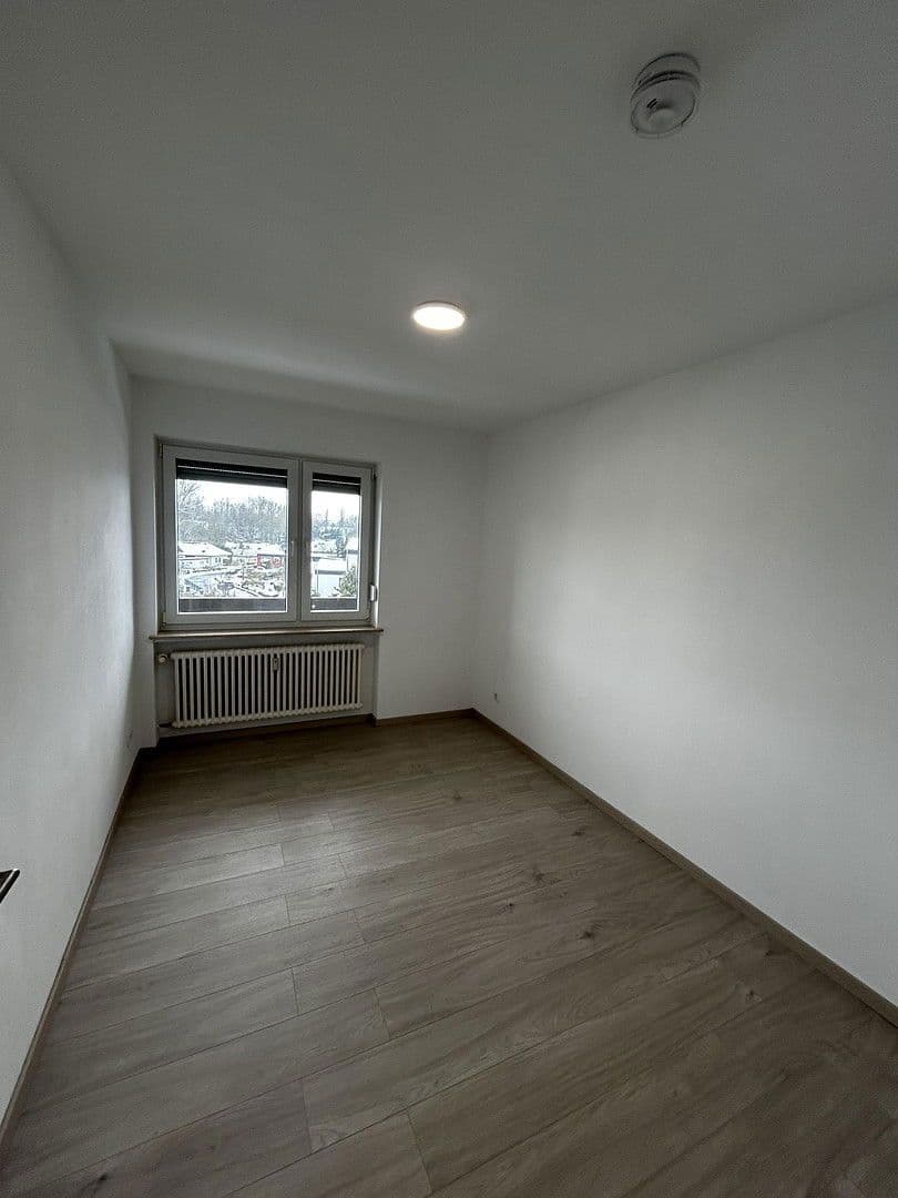 Pronájem bytu 4+1 92 m², Beethovenstraße 8-10, Baunatal, Hessen Pronájem bytu 4+1 92 m², Beethovenstraße 8-10, Baunatal, Hessen
