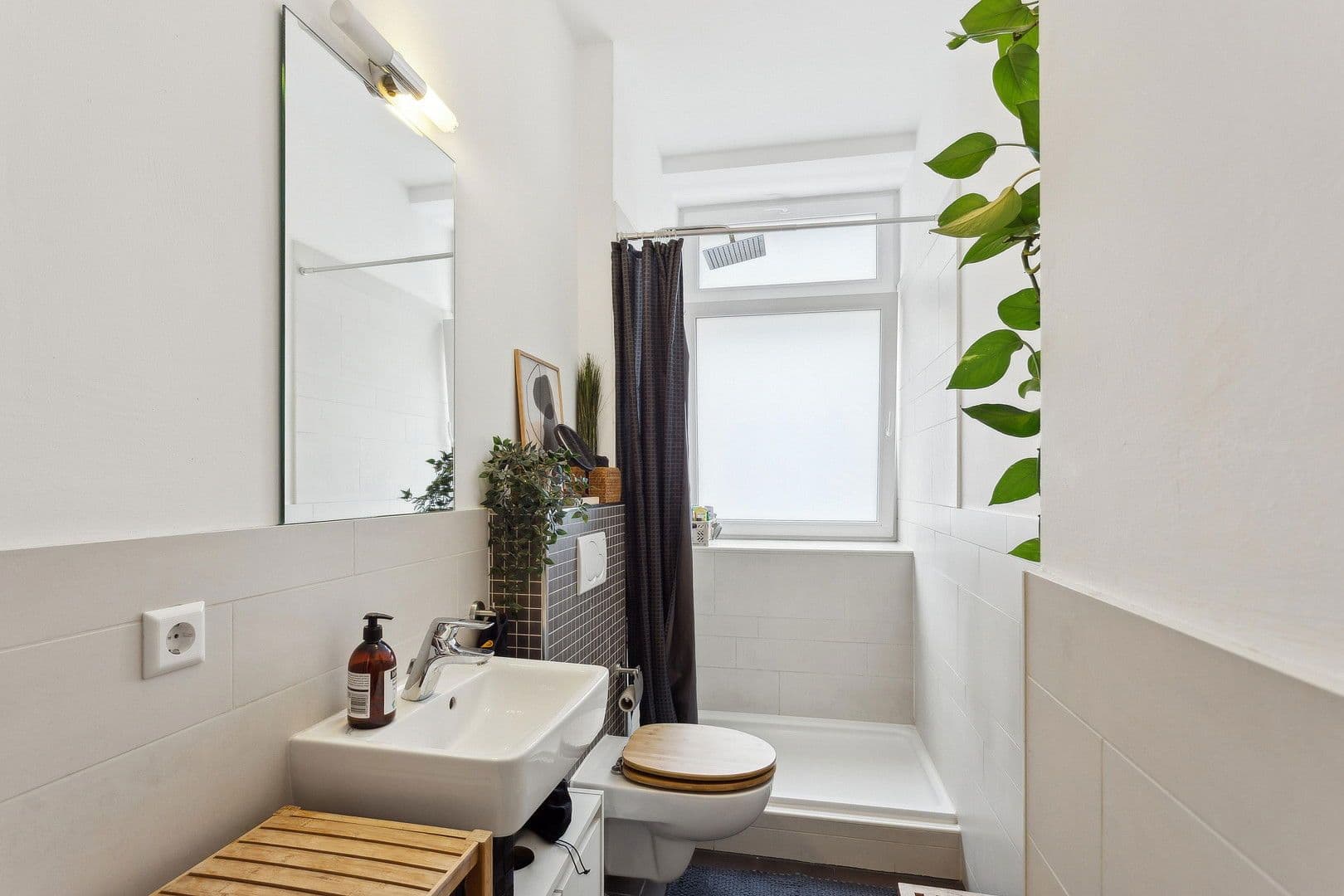 Prodej bytu 3+1 94 m², Lessingstr. 53, Köln, Severní Porýní-Vestfálsko Prodej bytu 3+1 94 m², Lessingstr. 53, Köln, Severní Porýní-Vestfálsko