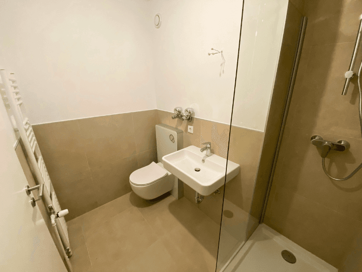 Pronájem bytu 2+1 55 m², Brühler Straße 237, Köln, Severní Porýní-Vestfálsko Pronájem bytu 2+1 55 m², Brühler Straße 237, Köln, Severní Porýní-Vestfálsko