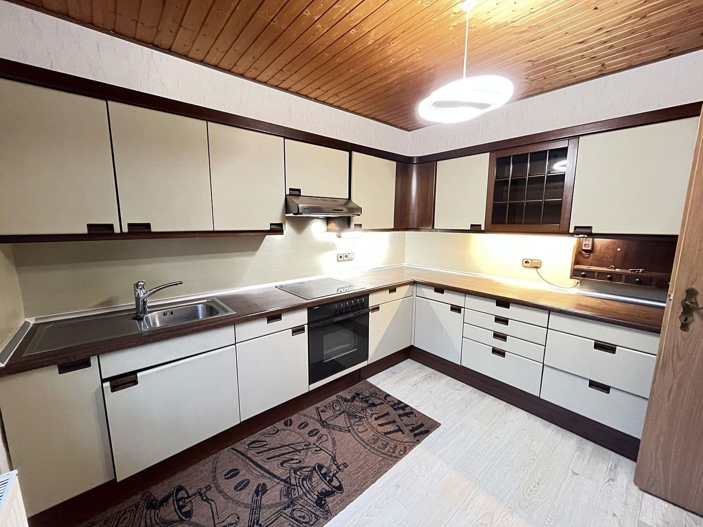 Prodej domu 110 m², pozemek 165 m², Bremen, Bremen Prodej domu 110 m², pozemek 165 m², Bremen, Bremen