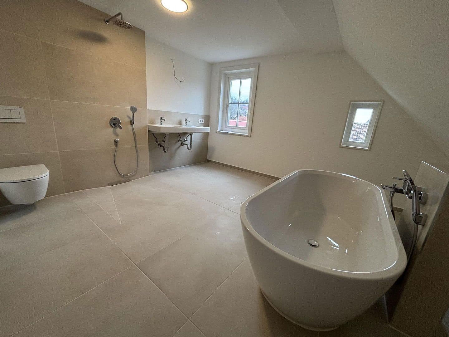 Pronájem bytu 4+1 105 m², Lorch, Bádensko-Württembersko Pronájem bytu 4+1 105 m², Lorch, Bádensko-Württembersko