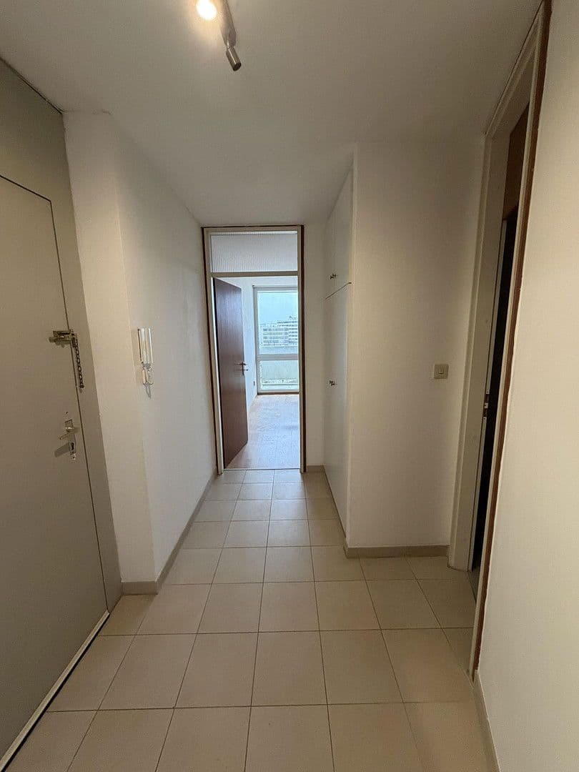 Pronájem bytu 1+1 30 m², Listseeweg 7, München, Bavorsko Pronájem bytu 1+1 30 m², Listseeweg 7, München, Bavorsko