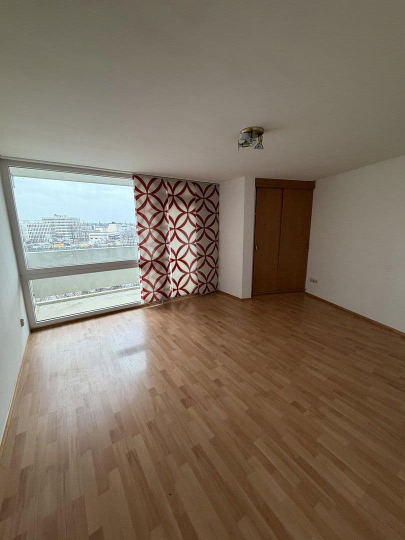 Pronájem bytu 1+1 30 m², Listseeweg 7, München, Bavorsko Pronájem bytu 1+1 30 m², Listseeweg 7, München, Bavorsko