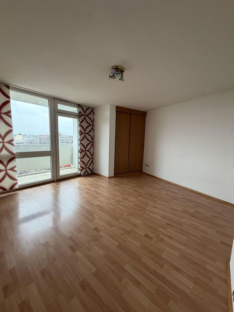 Pronájem bytu 1+1 30 m², Listseeweg 7, München, Bavorsko Pronájem bytu 1+1 30 m², Listseeweg 7, München, Bavorsko