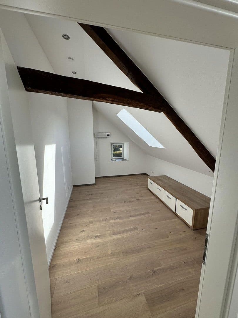 Prodej domu 390 m², pozemek 587 m², Mandern, Porýní-Falc Prodej domu 390 m², pozemek 587 m², Mandern, Porýní-Falc