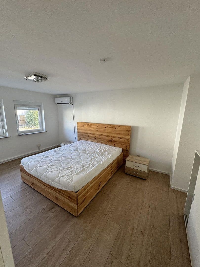 Prodej domu 390 m², pozemek 587 m², Mandern, Porýní-Falc Prodej domu 390 m², pozemek 587 m², Mandern, Porýní-Falc