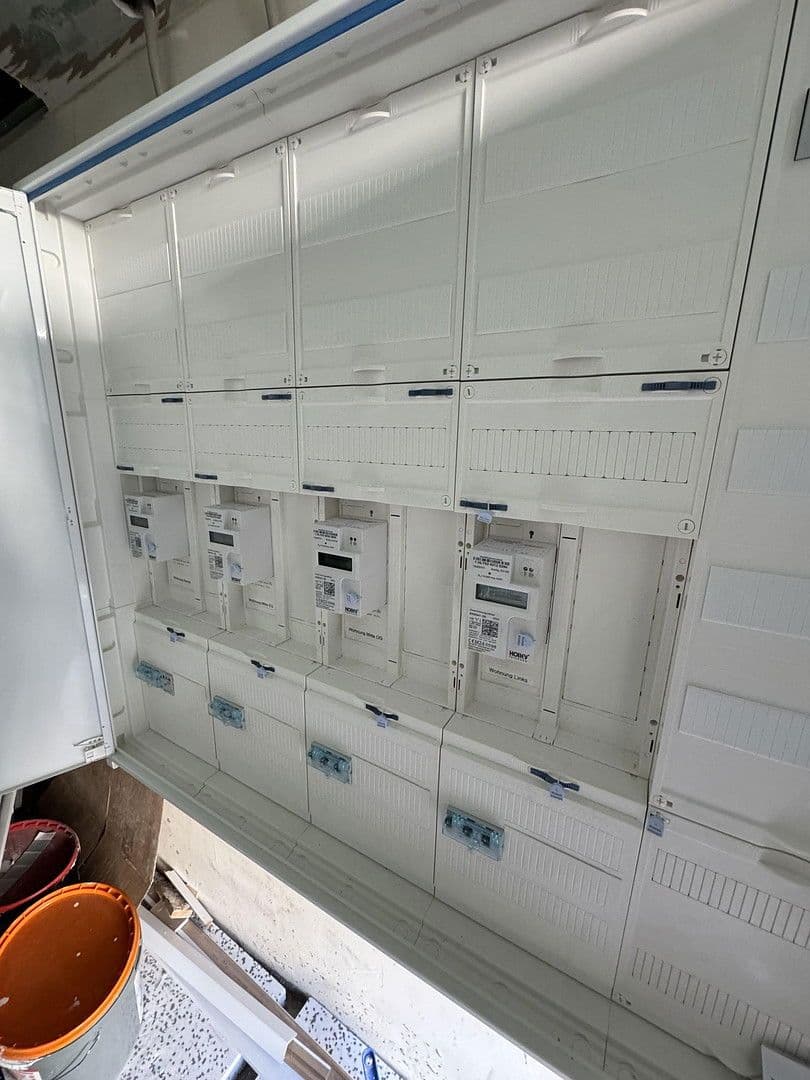 Prodej domu 390 m², pozemek 587 m², Mandern, Porýní-Falc Prodej domu 390 m², pozemek 587 m², Mandern, Porýní-Falc