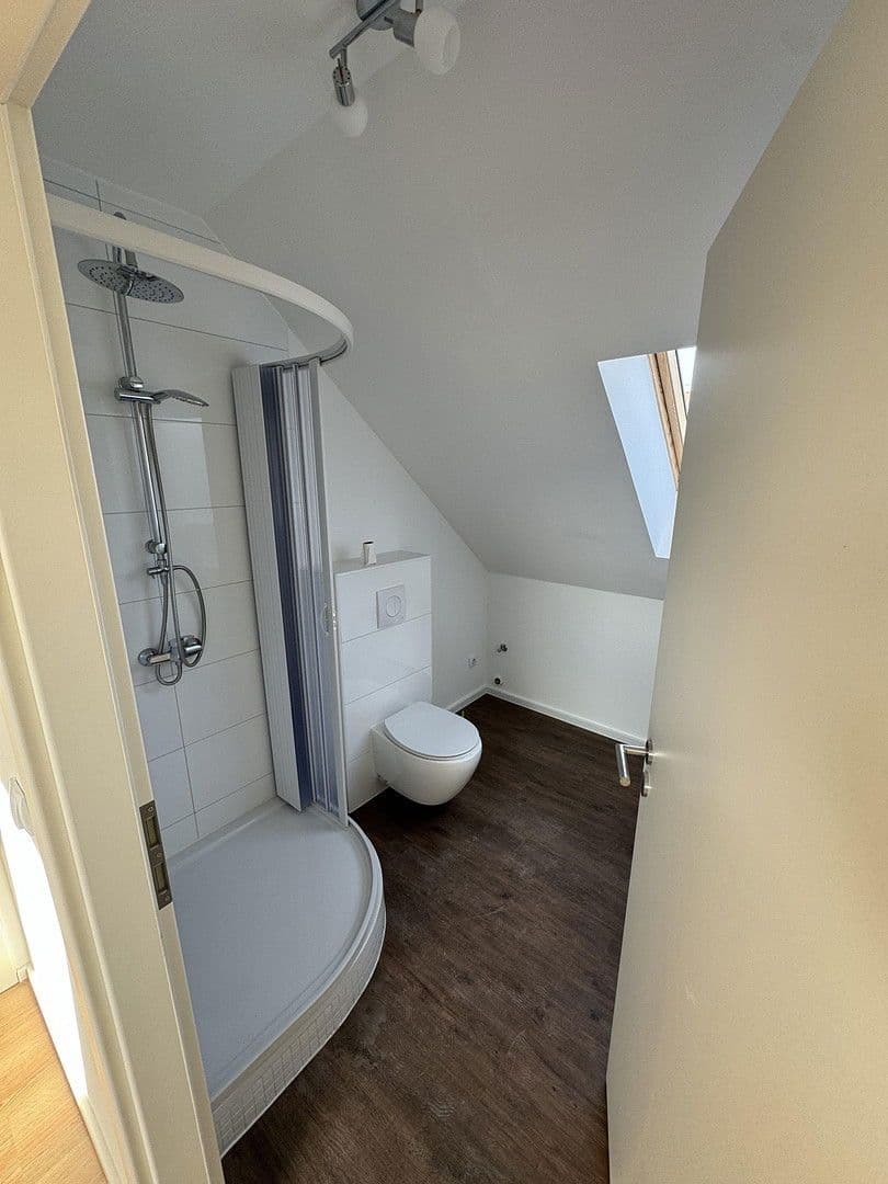 Prodej domu 390 m², pozemek 587 m², Mandern, Porýní-Falc Prodej domu 390 m², pozemek 587 m², Mandern, Porýní-Falc