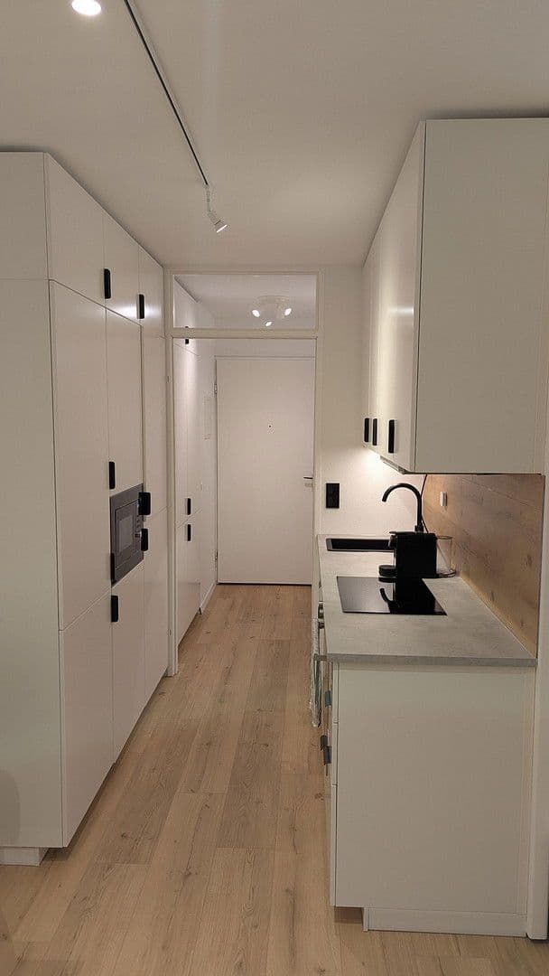 Pronájem bytu 1+1 34 m², Helene-Mayer-Ring 12, München, Bavorsko Pronájem bytu 1+1 34 m², Helene-Mayer-Ring 12, München, Bavorsko