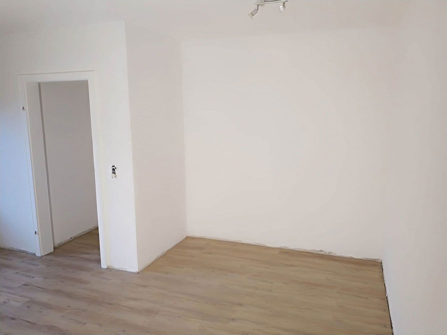 Pronájem bytu 2+1 45 m², Steinwenden, Porýní-Falc Pronájem bytu 2+1 45 m², Steinwenden, Porýní-Falc