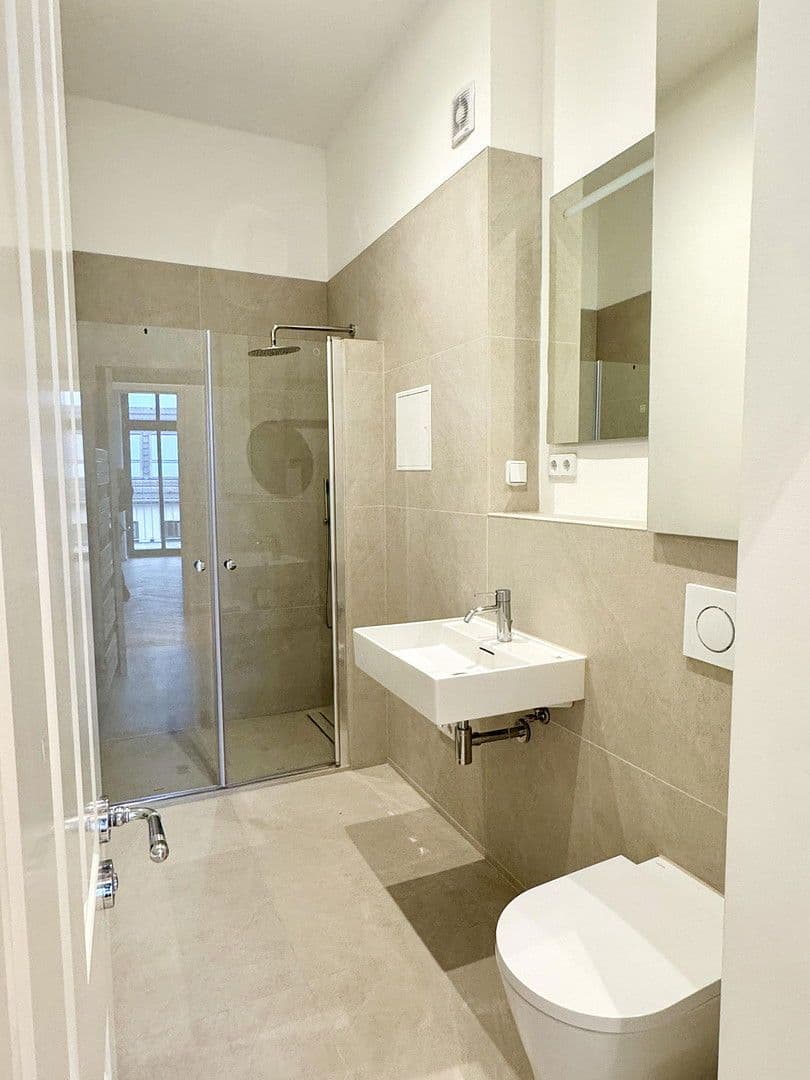 Pronájem bytu 3+1 62 m², Schöneberger Str. 9, Berlin, Berlín Pronájem bytu 3+1 62 m², Schöneberger Str. 9, Berlin, Berlín