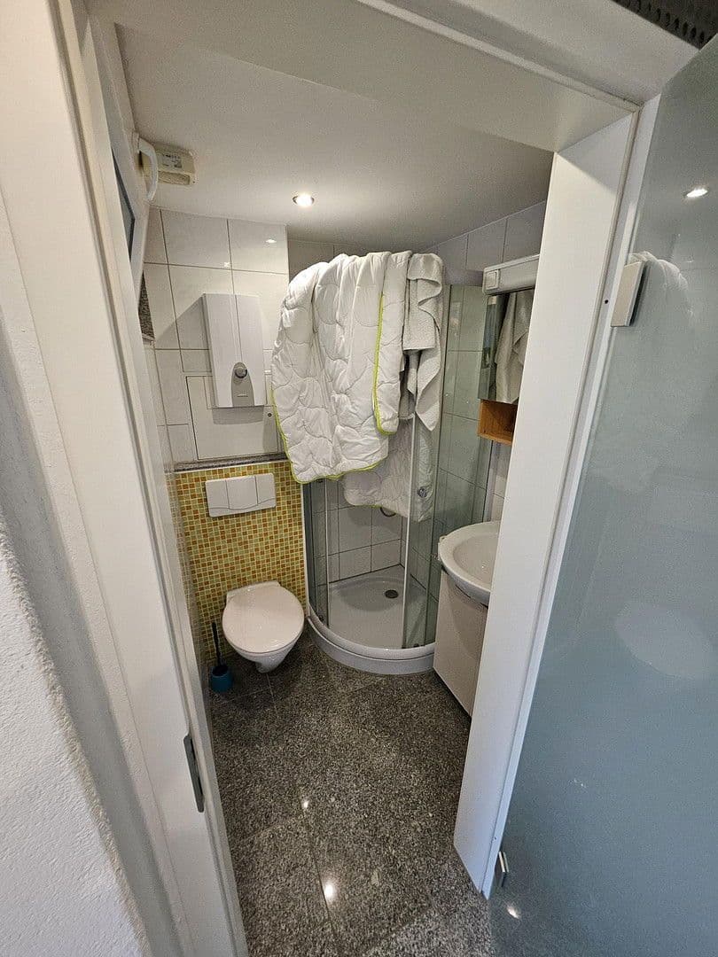 Pronájem bytu 1+1 25 m², Stuttgart, Bádensko-Württembersko Pronájem bytu 1+1 25 m², Stuttgart, Bádensko-Württembersko