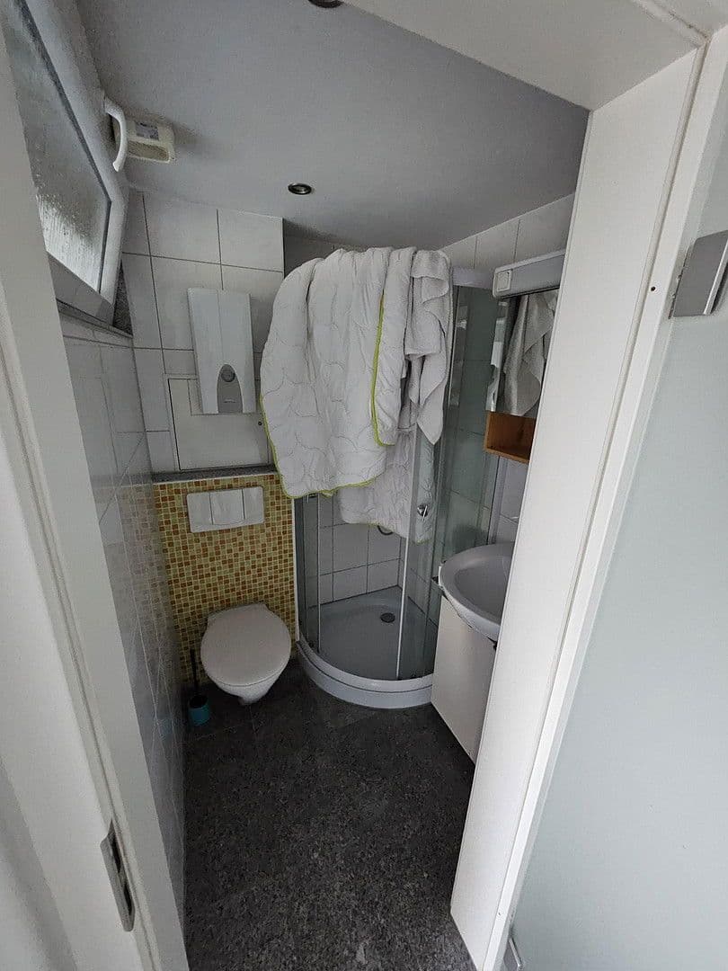 Pronájem bytu 1+1 25 m², Stuttgart, Bádensko-Württembersko Pronájem bytu 1+1 25 m², Stuttgart, Bádensko-Württembersko