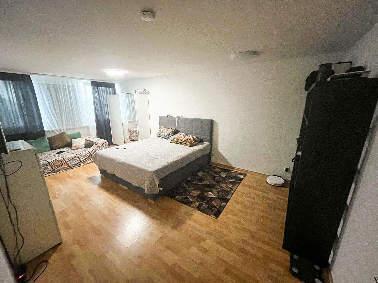 Pronájem bytu 3+1 84 m², Rosenbergstraße 44, Heilbronn, Bádensko-Württembersko Pronájem bytu 3+1 84 m², Rosenbergstraße 44, Heilbronn, Bádensko-Württembersko