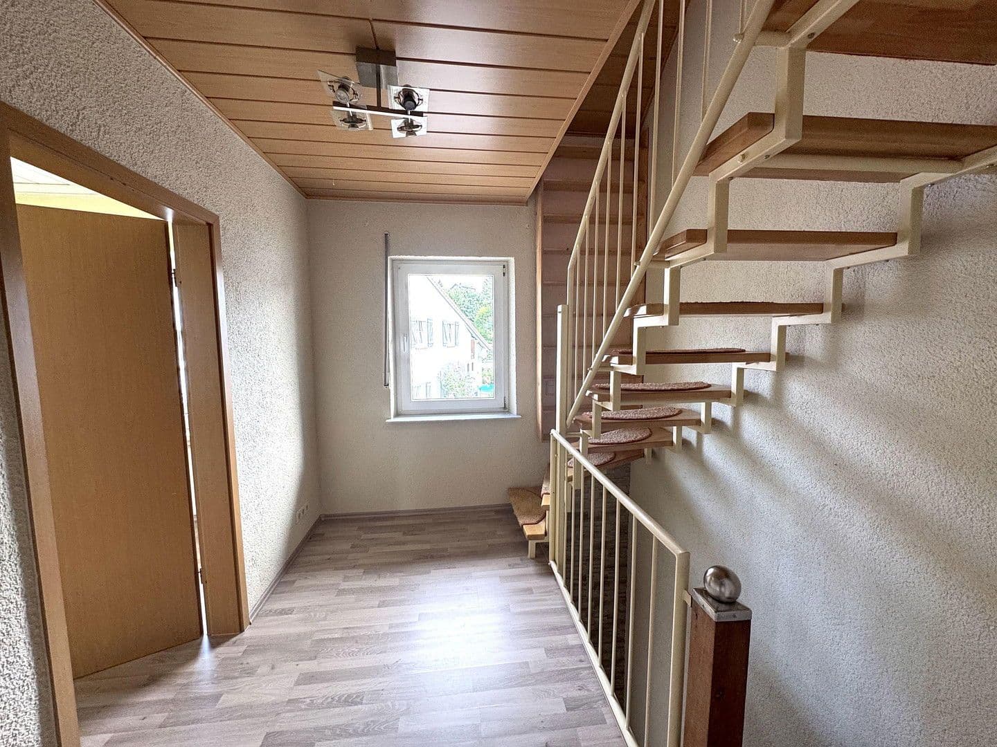 Prodej domu 124 m², pozemek 339 m², Karbachstr. 2, Neuwied, Porýní-Falc Prodej domu 124 m², pozemek 339 m², Karbachstr. 2, Neuwied, Porýní-Falc