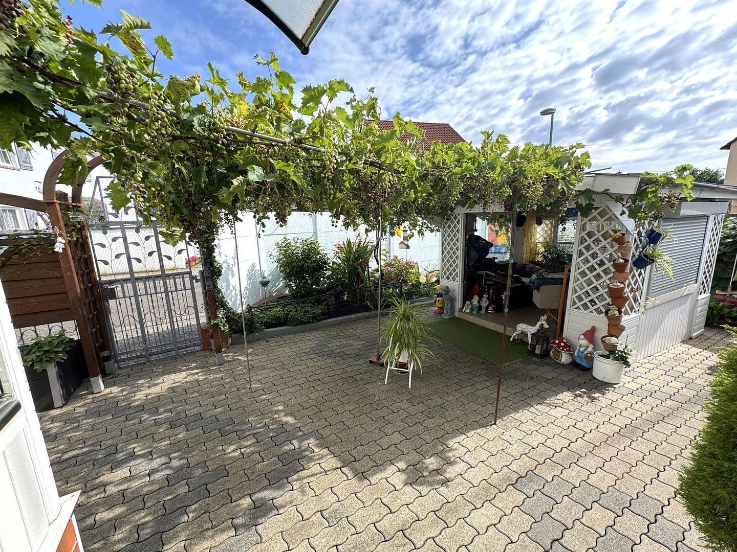 Prodej domu 124 m², pozemek 339 m², Karbachstr. 2, Neuwied, Porýní-Falc Prodej domu 124 m², pozemek 339 m², Karbachstr. 2, Neuwied, Porýní-Falc