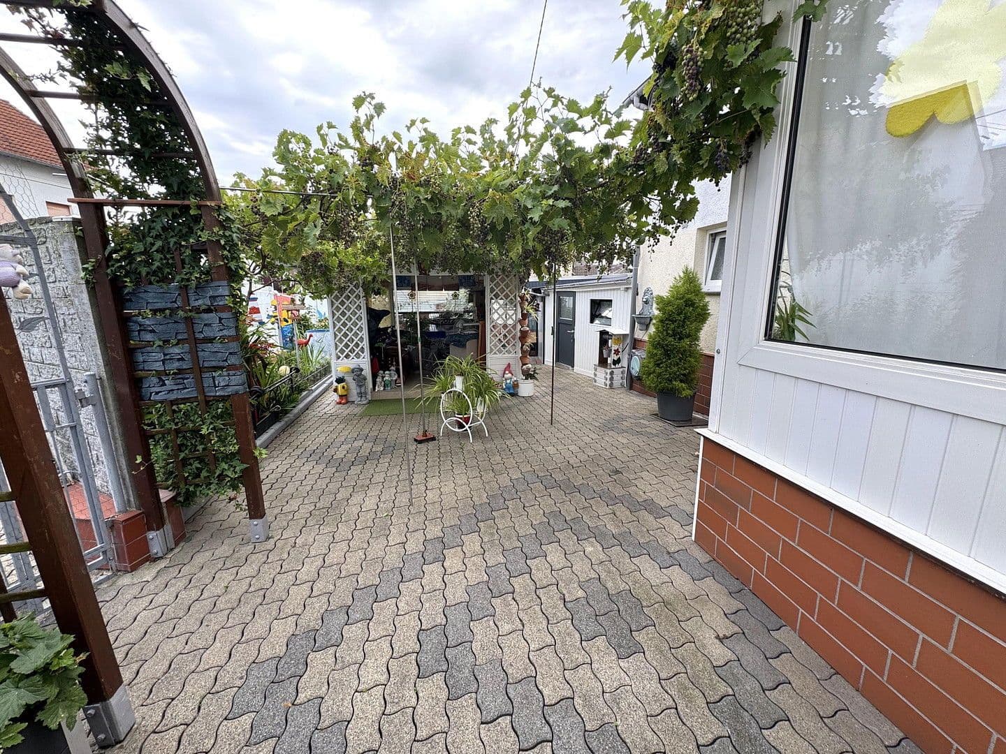 Prodej domu 124 m², pozemek 339 m², Karbachstr. 2, Neuwied, Porýní-Falc Prodej domu 124 m², pozemek 339 m², Karbachstr. 2, Neuwied, Porýní-Falc